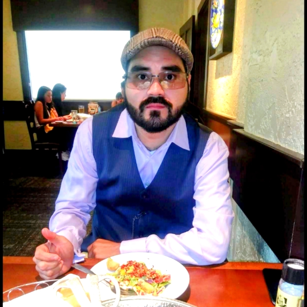 Meet your Posher, Juan cristobal